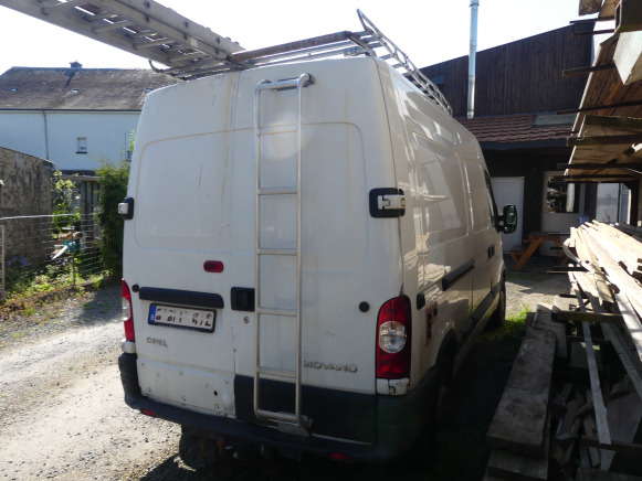 Camionnette Opel Movano (2009-184.104 km-VIN:VN1F9C2H640828605) - PKW: das Bild 4 Camionnette Opel Movano (2009-184.104 km-VIN:VN1F9C2H640828605) - PKW: das Bild 4