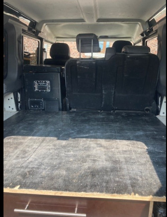 Land-Rover Defender 11O (2010) - PKW: das Bild 5 Land-Rover Defender 11O (2010) - PKW: das Bild 5