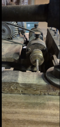 Mortaiseuse à mèche CH DEBELDER – machine ancienne motorisée, robuste - Holzbearbeitungsmaschine: das Bild 5 Mortaiseuse à mèche CH DEBELDER – machine ancienne motorisée, robuste - Holzbearbeitungsmaschine: das Bild 5