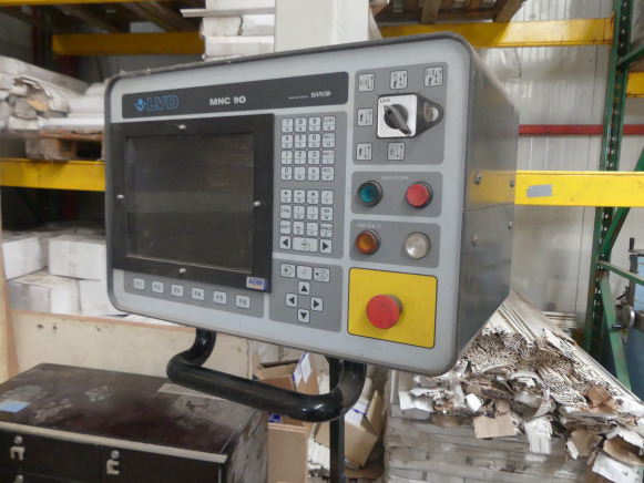 Plieuse LVD PPEB 135/40 MNC90 - Metallbearbeitungsmaschine: das Bild 4 Plieuse LVD PPEB 135/40 MNC90 - Metallbearbeitungsmaschine: das Bild 4