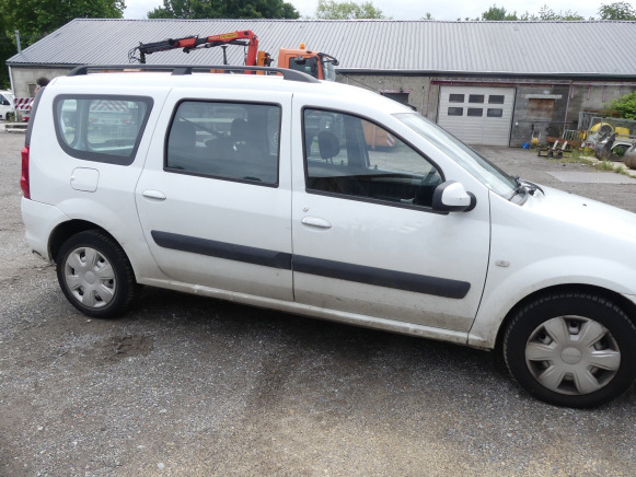 REF:1RFU370 - Voiture Dacia Logan Break SD (2012-63.842 km) - PKW: das Bild 4 REF:1RFU370 - Voiture Dacia Logan Break SD (2012-63.842 km) - PKW: das Bild 4