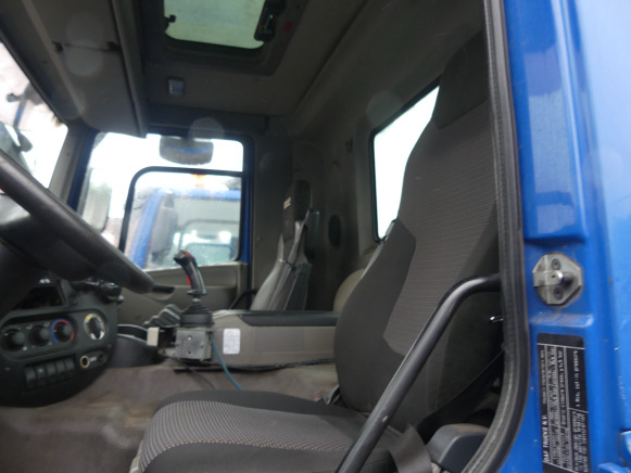 REF:BS-SG-14 - Camion porte container DAF FASCF85 (2007-1.117.773 km) - Containerwagen/ Wechselfahrgestell LKW: das Bild 5 REF:BS-SG-14 - Camion porte container DAF FASCF85 (2007-1.117.773 km) - Containerwagen/ Wechselfahrgestell LKW: das Bild 5