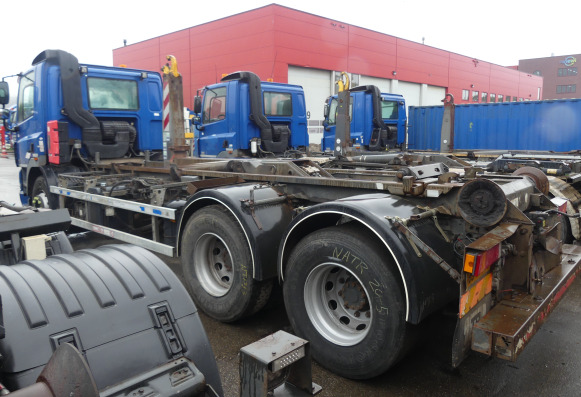 REF:BS-SG-14 - Camion porte container DAF FASCF85 (2007-1.117.773 km) - Containerwagen/ Wechselfahrgestell LKW: das Bild 4 REF:BS-SG-14 - Camion porte container DAF FASCF85 (2007-1.117.773 km) - Containerwagen/ Wechselfahrgestell LKW: das Bild 4