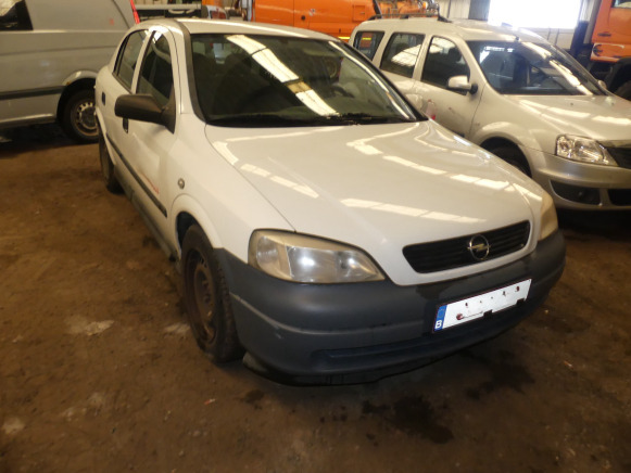 REF:JGN449 - Voiture Opel Astra 1,7 Dti (2003-129.196 km) - PKW: das Bild 2 REF:JGN449 - Voiture Opel Astra 1,7 Dti (2003-129.196 km) - PKW: das Bild 2
