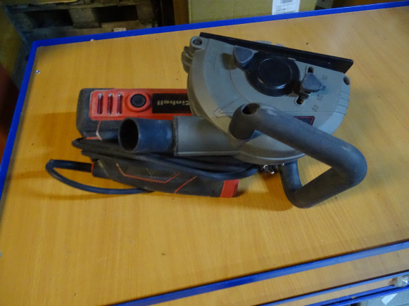 Rainureuse EINHELL TE-MA 1700 - Metallbearbeitungsmaschine: das Bild 2 Rainureuse EINHELL TE-MA 1700 - Metallbearbeitungsmaschine: das Bild 2