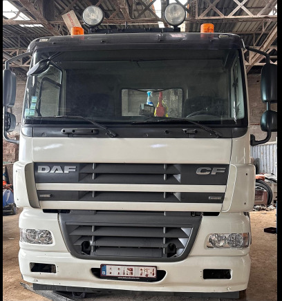Tracteur routier DAF FAT CF-M4TN3 (2013-574.945 km-VIN:XLRAT85MC0E985264) - Sattelzugmaschine: das Bild 1 Tracteur routier DAF FAT CF-M4TN3 (2013-574.945 km-VIN:XLRAT85MC0E985264) - Sattelzugmaschine: das Bild 1