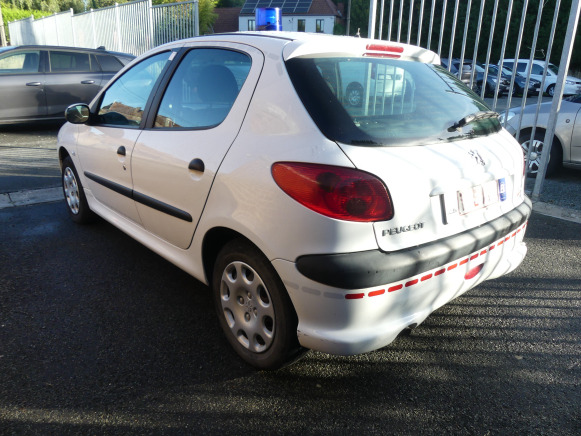 Voiture Peugeot 206 (2006-87.764 km) - PKW: das Bild 4 Voiture Peugeot 206 (2006-87.764 km) - PKW: das Bild 4