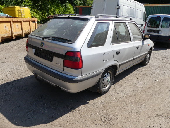 Voiture Skoda Felicia Station wagon (1999-134.345 km) - PKW: das Bild 5 Voiture Skoda Felicia Station wagon (1999-134.345 km) - PKW: das Bild 5