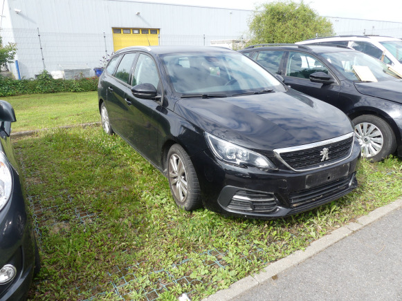 Voiture break Peugeot 308 (2017-211.679 km) - Kombi: das Bild 2 Voiture break Peugeot 308 (2017-211.679 km) - Kombi: das Bild 2