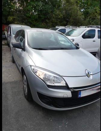 Voiture break Renault megane (2012-11.926 km) - VIN VF1KZ1A0748073924 - Kombi: das Bild 3 Voiture break Renault megane (2012-11.926 km) - VIN VF1KZ1A0748073924 - Kombi: das Bild 3