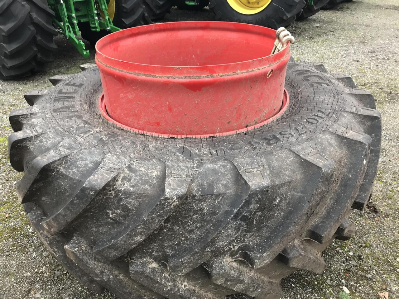 Alliance 710/75R42 - Reifen für Landmaschine: das Bild 2 Alliance 710/75R42 - Reifen für Landmaschine: das Bild 2