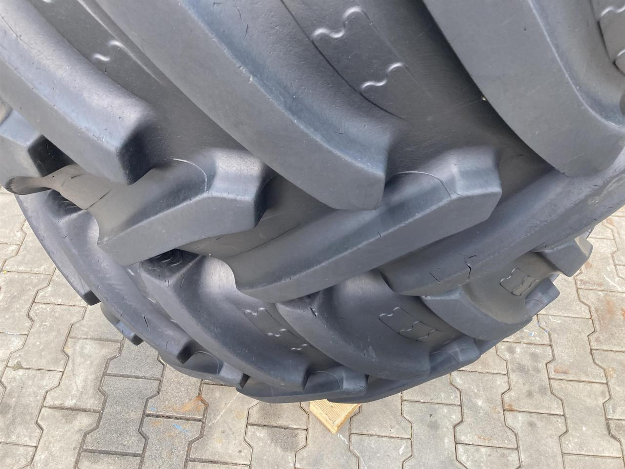 BKT 600/65R30 - Reifen für Landmaschine: das Bild 3 BKT 600/65R30 - Reifen für Landmaschine: das Bild 3