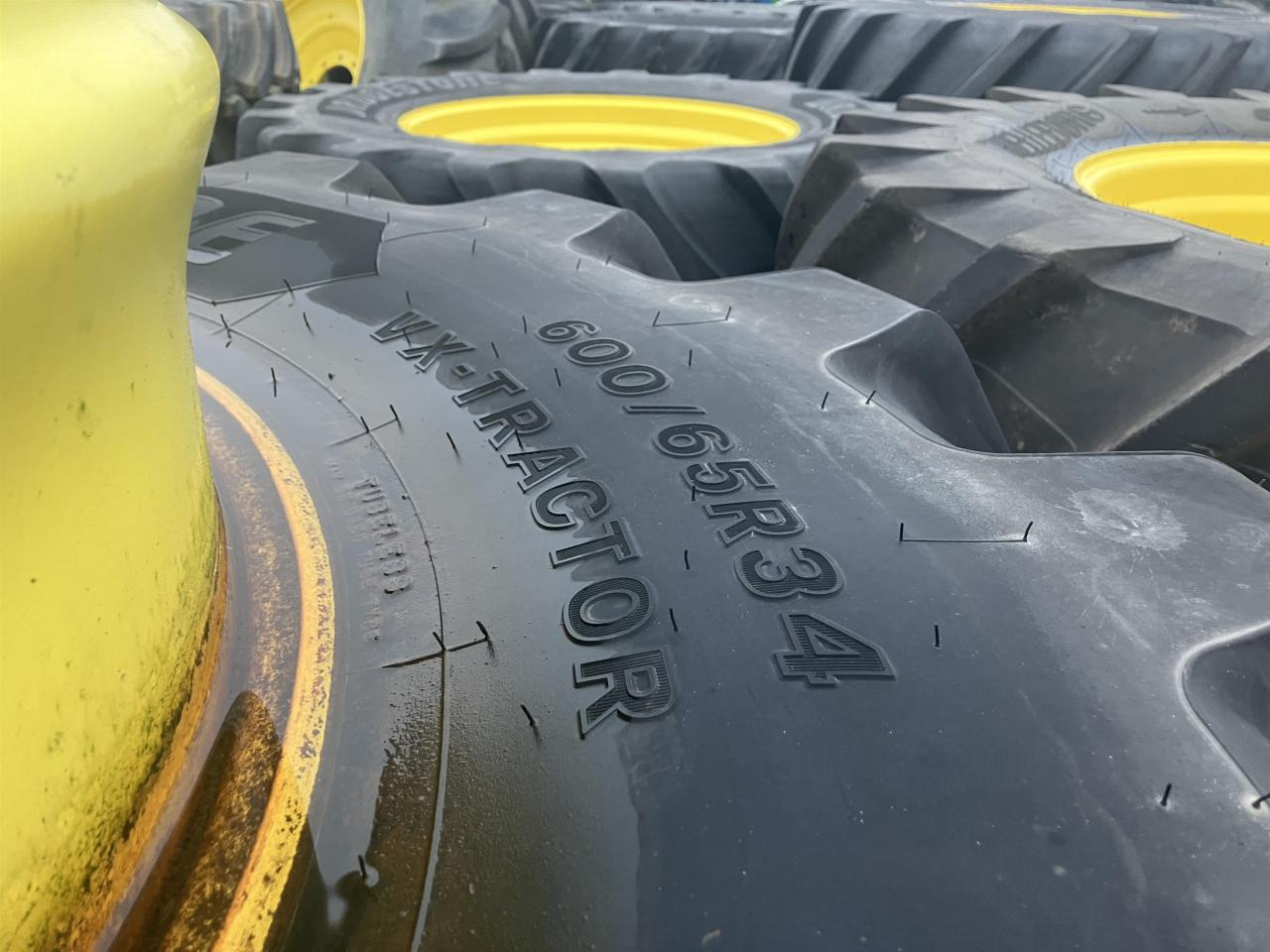 Bridgestone 600/65R34 - Reifen für Landmaschine: das Bild 4 Bridgestone 600/65R34 - Reifen für Landmaschine: das Bild 4
