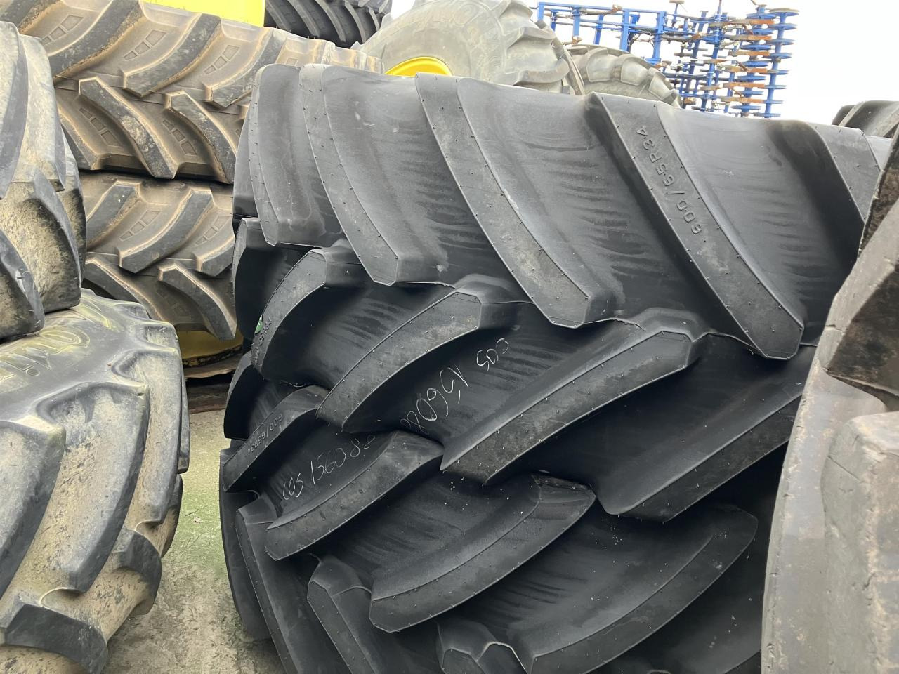 Bridgestone 600/65R34 - Reifen für Landmaschine: das Bild 2 Bridgestone 600/65R34 - Reifen für Landmaschine: das Bild 2
