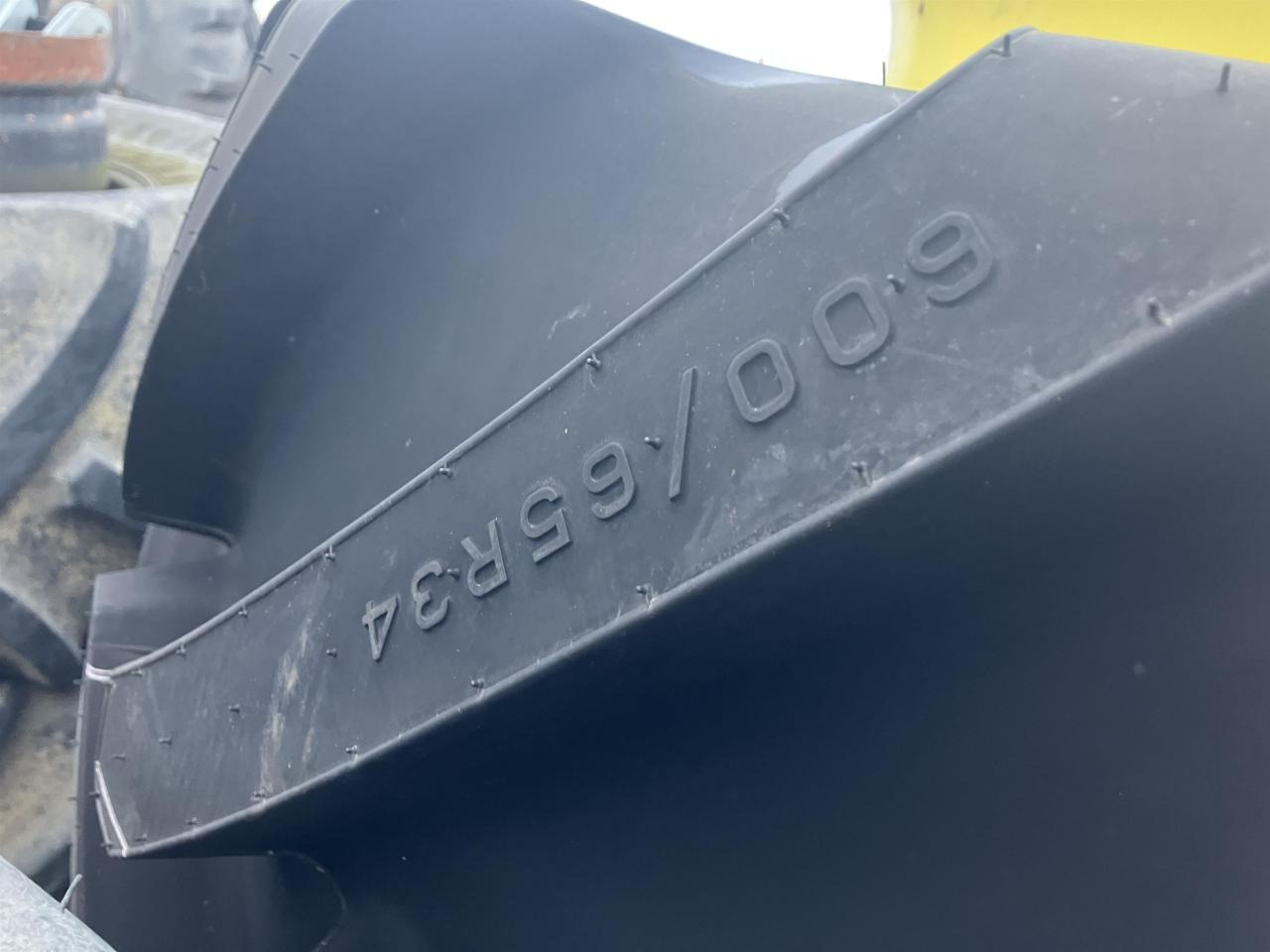 Bridgestone 600/65R34 - Reifen für Landmaschine: das Bild 5 Bridgestone 600/65R34 - Reifen für Landmaschine: das Bild 5