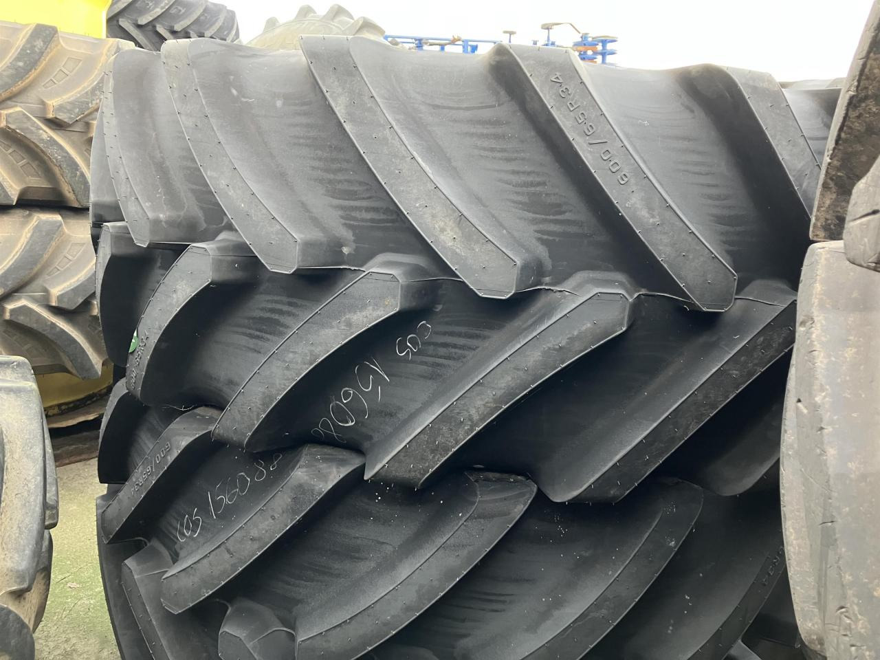 Bridgestone 600/65R34 - Reifen für Landmaschine: das Bild 1 Bridgestone 600/65R34 - Reifen für Landmaschine: das Bild 1