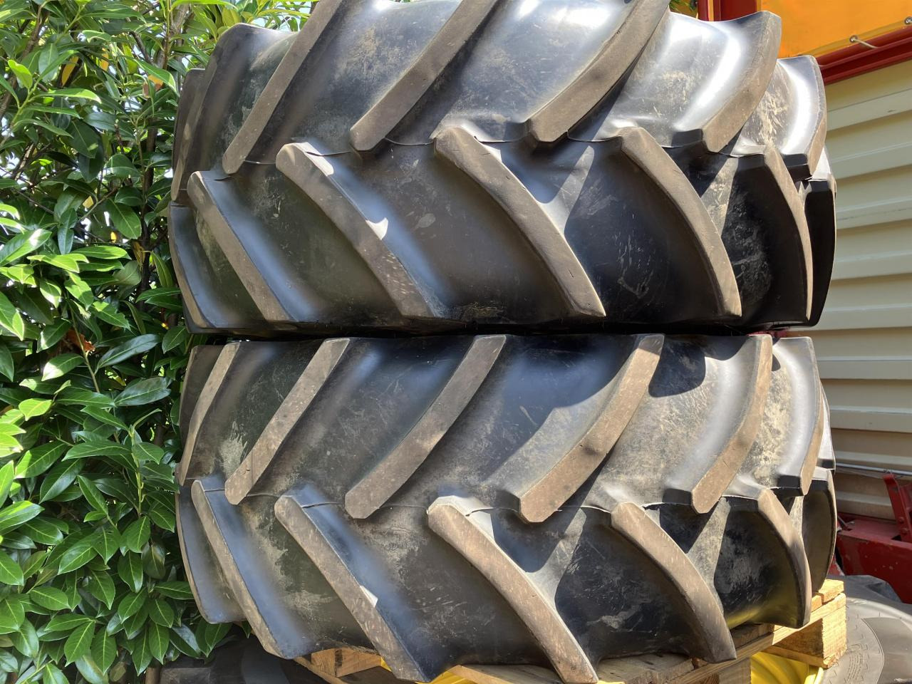 Continental 480/70R24 - Reifen für Landmaschine: das Bild 1 Continental 480/70R24 - Reifen für Landmaschine: das Bild 1