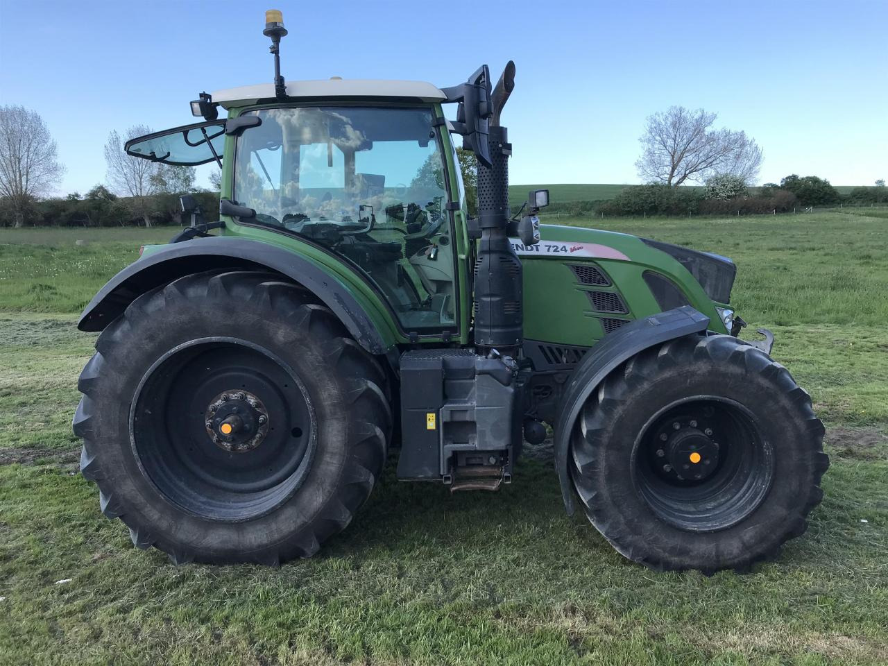 Fendt 724 Vario - Traktor: das Bild 2 Fendt 724 Vario - Traktor: das Bild 2