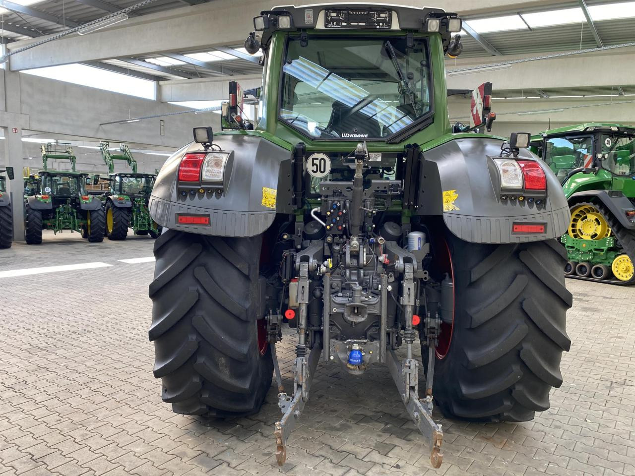 Fendt 933 Vario Profi Plus - Traktor: das Bild 2 Fendt 933 Vario Profi Plus - Traktor: das Bild 2