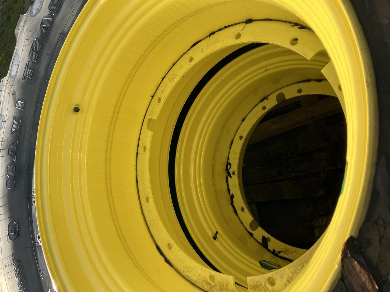Firestone 650/85R38 - Reifen für Landmaschine: das Bild 5 Firestone 650/85R38 - Reifen für Landmaschine: das Bild 5