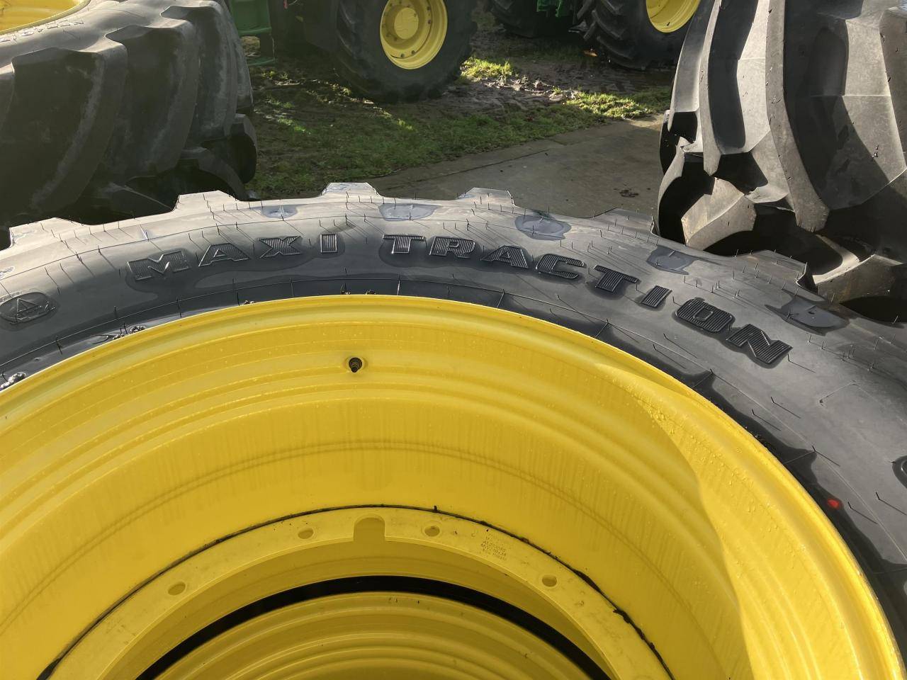 Firestone 650/85R38 - Reifen für Landmaschine: das Bild 3 Firestone 650/85R38 - Reifen für Landmaschine: das Bild 3