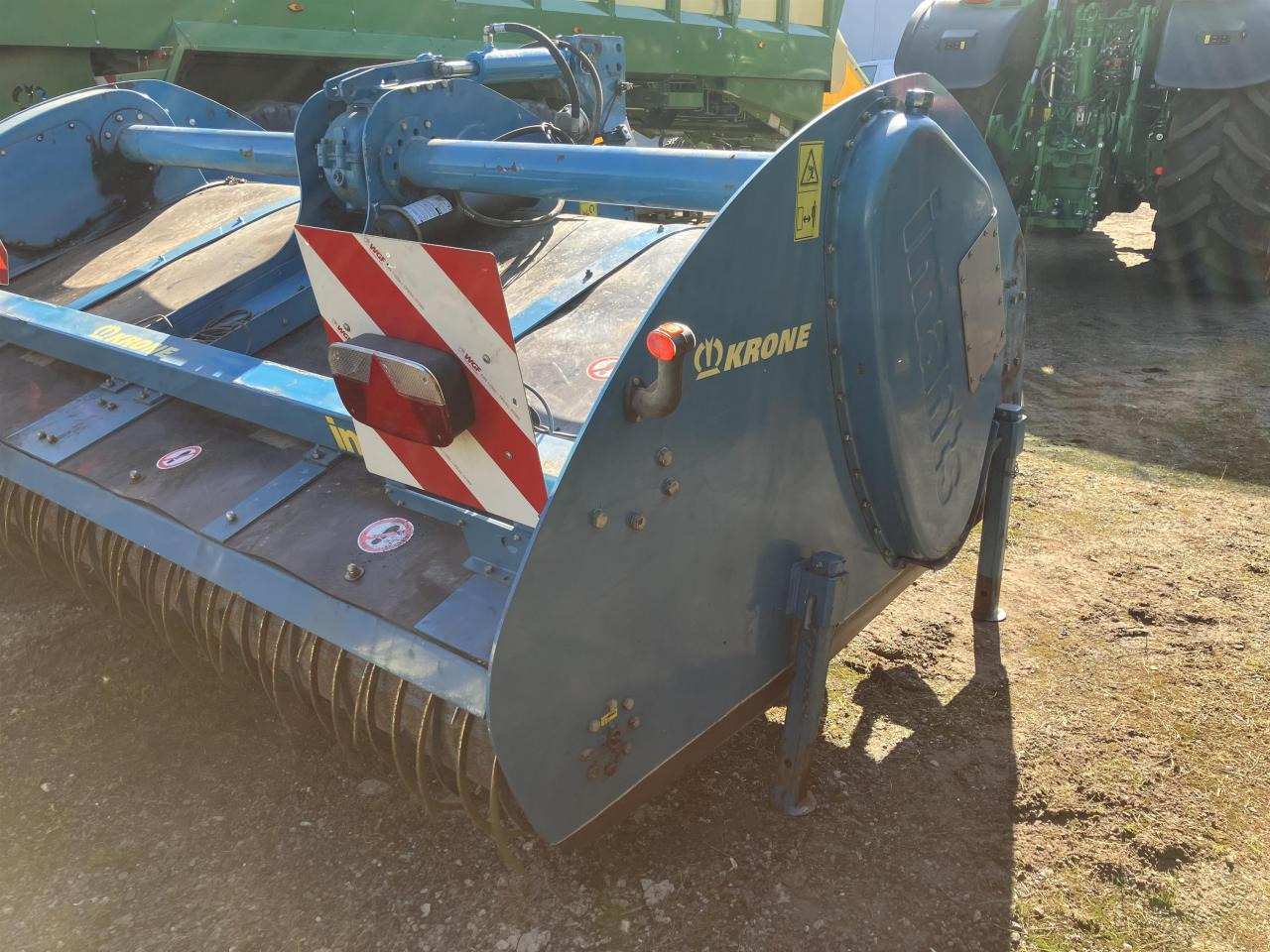 Imants 37 SX 300 DKH - Technik für Bodenbearbeitung: das Bild 4 Imants 37 SX 300 DKH - Technik für Bodenbearbeitung: das Bild 4
