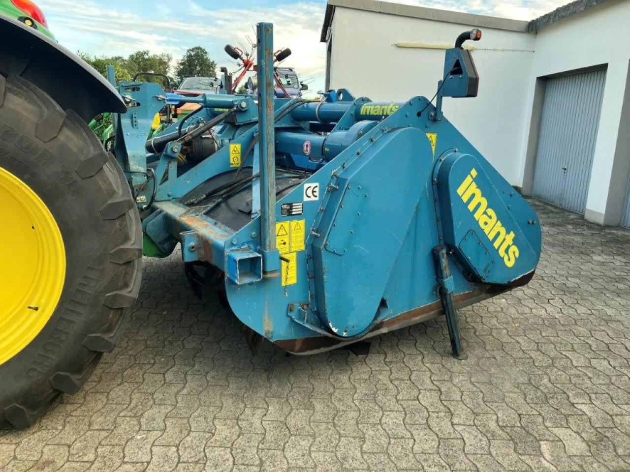Imants 47 SP 300 DRH - Technik für Bodenbearbeitung: das Bild 1 Imants 47 SP 300 DRH - Technik für Bodenbearbeitung: das Bild 1