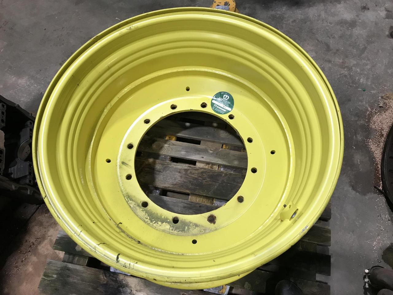 John Deere 20x34 - Felge für Landmaschine: das Bild 3 John Deere 20x34 - Felge für Landmaschine: das Bild 3