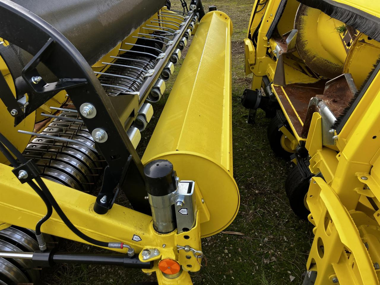 John Deere 30R - Ernteforsatz für Häcksler: das Bild 5 John Deere 30R - Ernteforsatz für Häcksler: das Bild 5