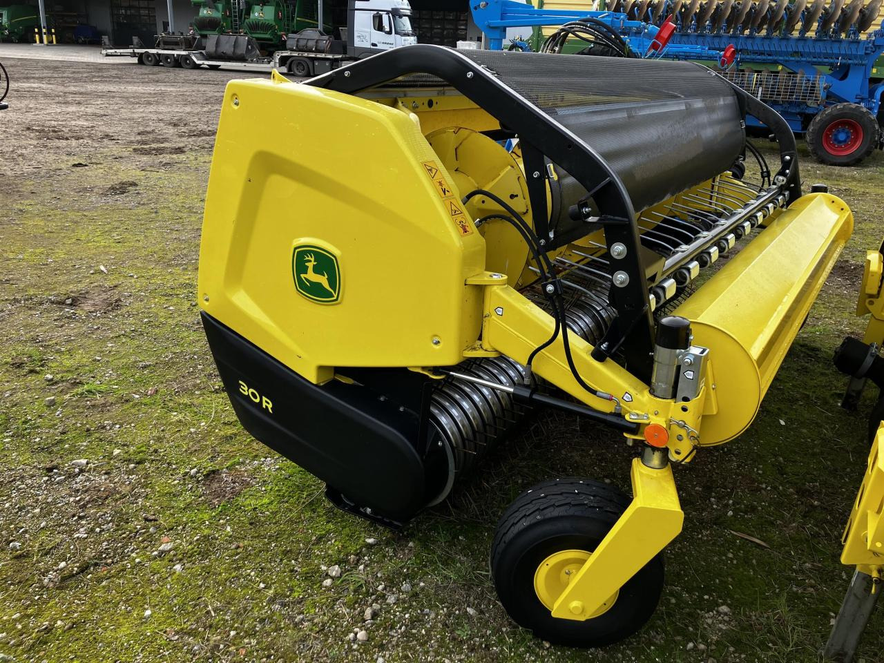 John Deere 30R - Ernteforsatz für Häcksler: das Bild 4 John Deere 30R - Ernteforsatz für Häcksler: das Bild 4