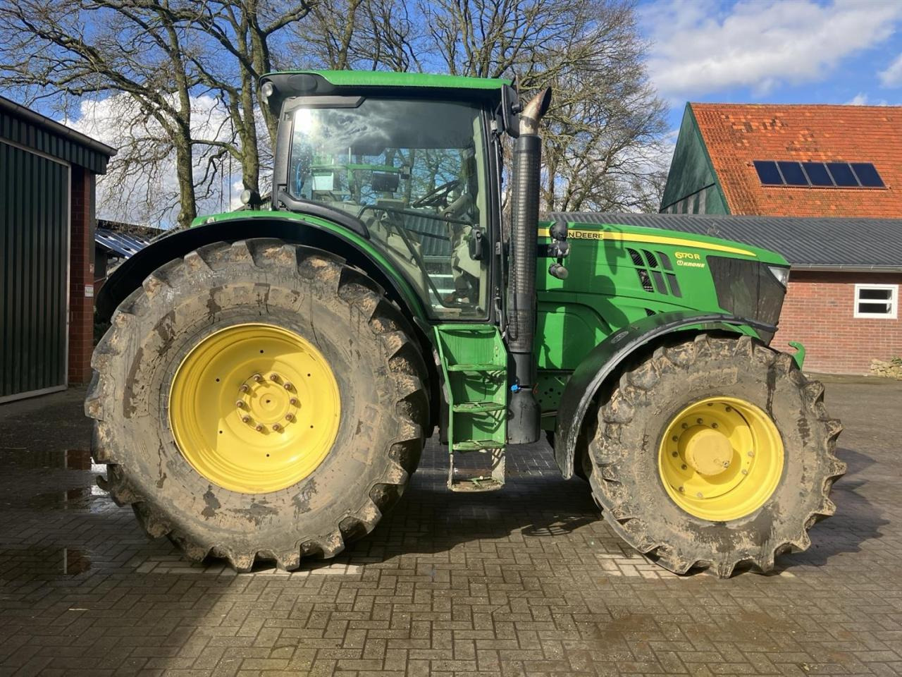 John Deere 6170R - Traktor: das Bild 1 John Deere 6170R - Traktor: das Bild 1