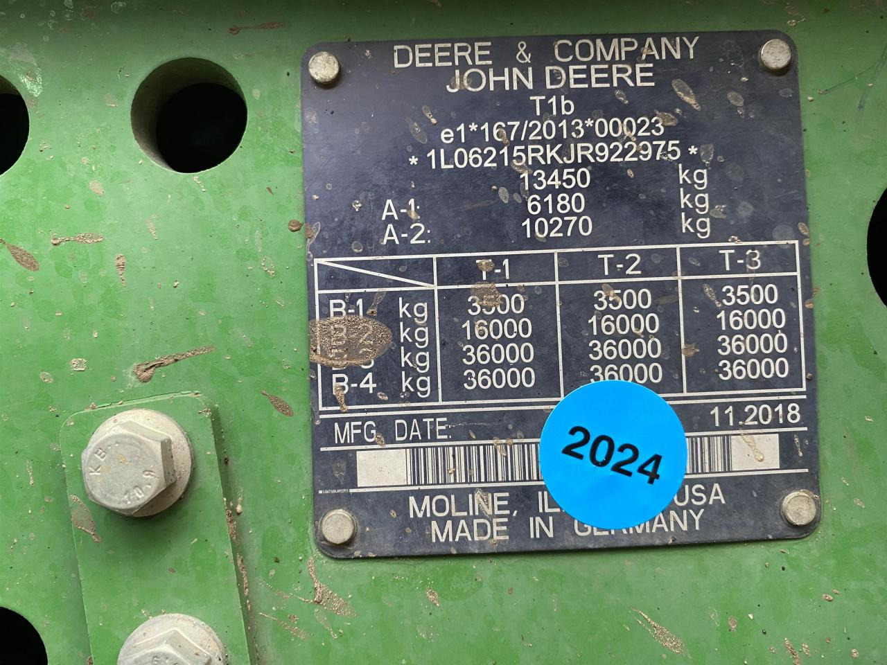 Traktor John Deere 6215R: das Bild 6
