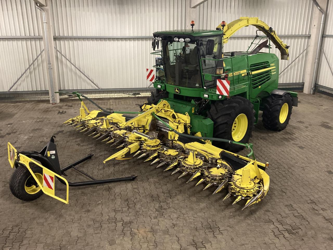 John Deere 7750i - Feldhäcksler: das Bild 1 John Deere 7750i - Feldhäcksler: das Bild 1