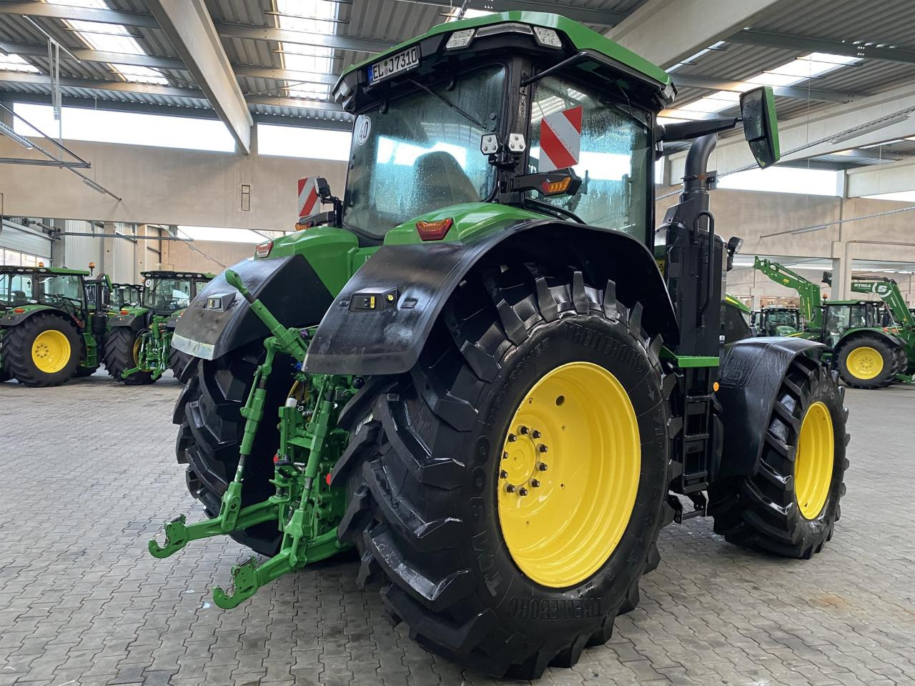 John Deere 7R 310 - Traktor: das Bild 3 John Deere 7R 310 - Traktor: das Bild 3