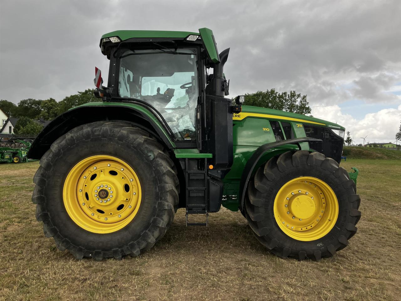 John Deere 7R 310 - Traktor: das Bild 2 John Deere 7R 310 - Traktor: das Bild 2