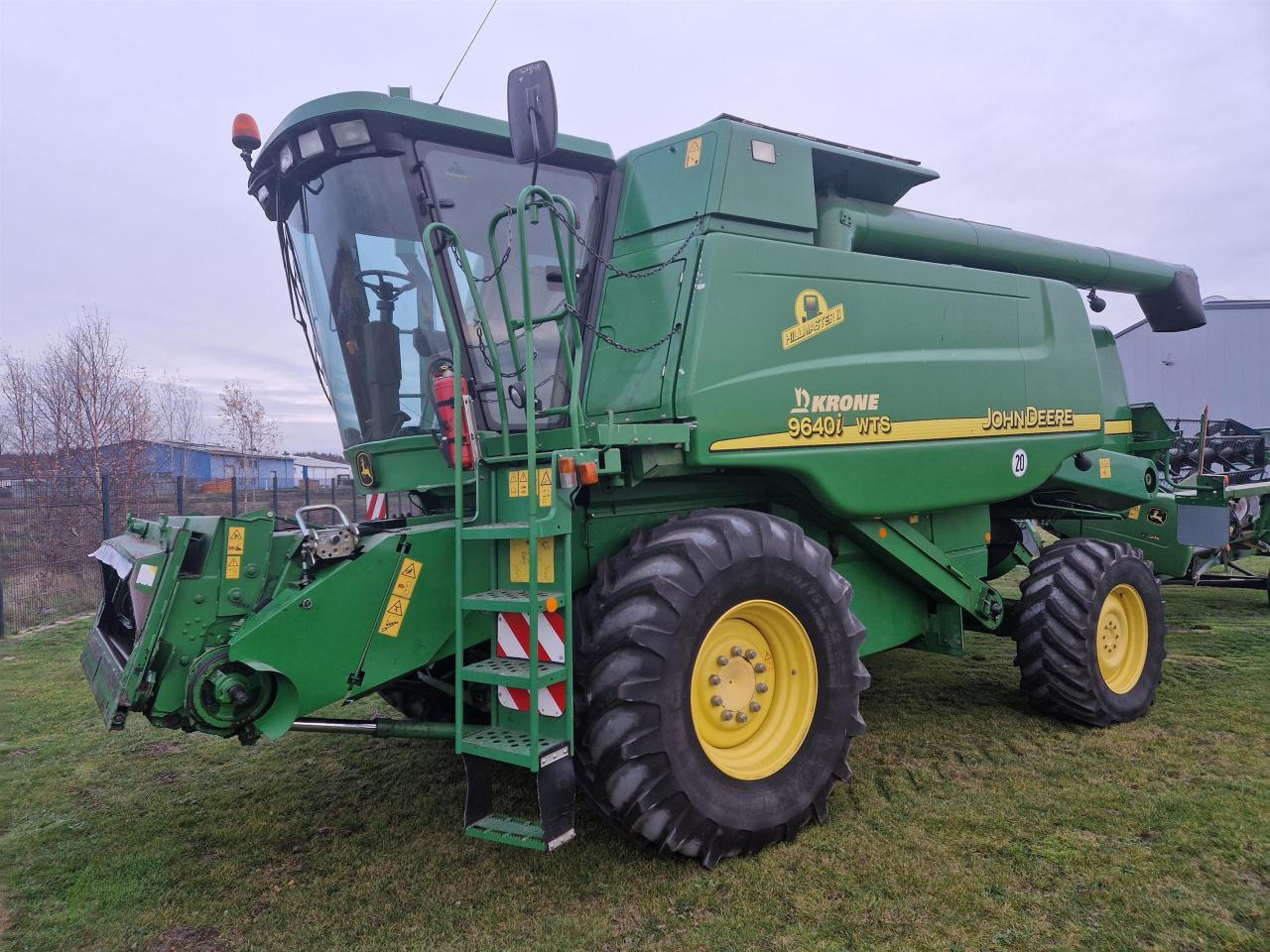 John Deere 9640i WTS HM - Mähdrescher: das Bild 3 John Deere 9640i WTS HM - Mähdrescher: das Bild 3