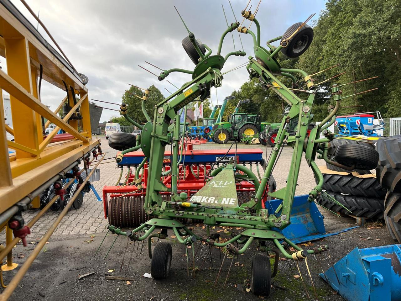 Krone KW 6.70/6 - Heuwender/ Wenderechen: das Bild 1 Krone KW 6.70/6 - Heuwender/ Wenderechen: das Bild 1