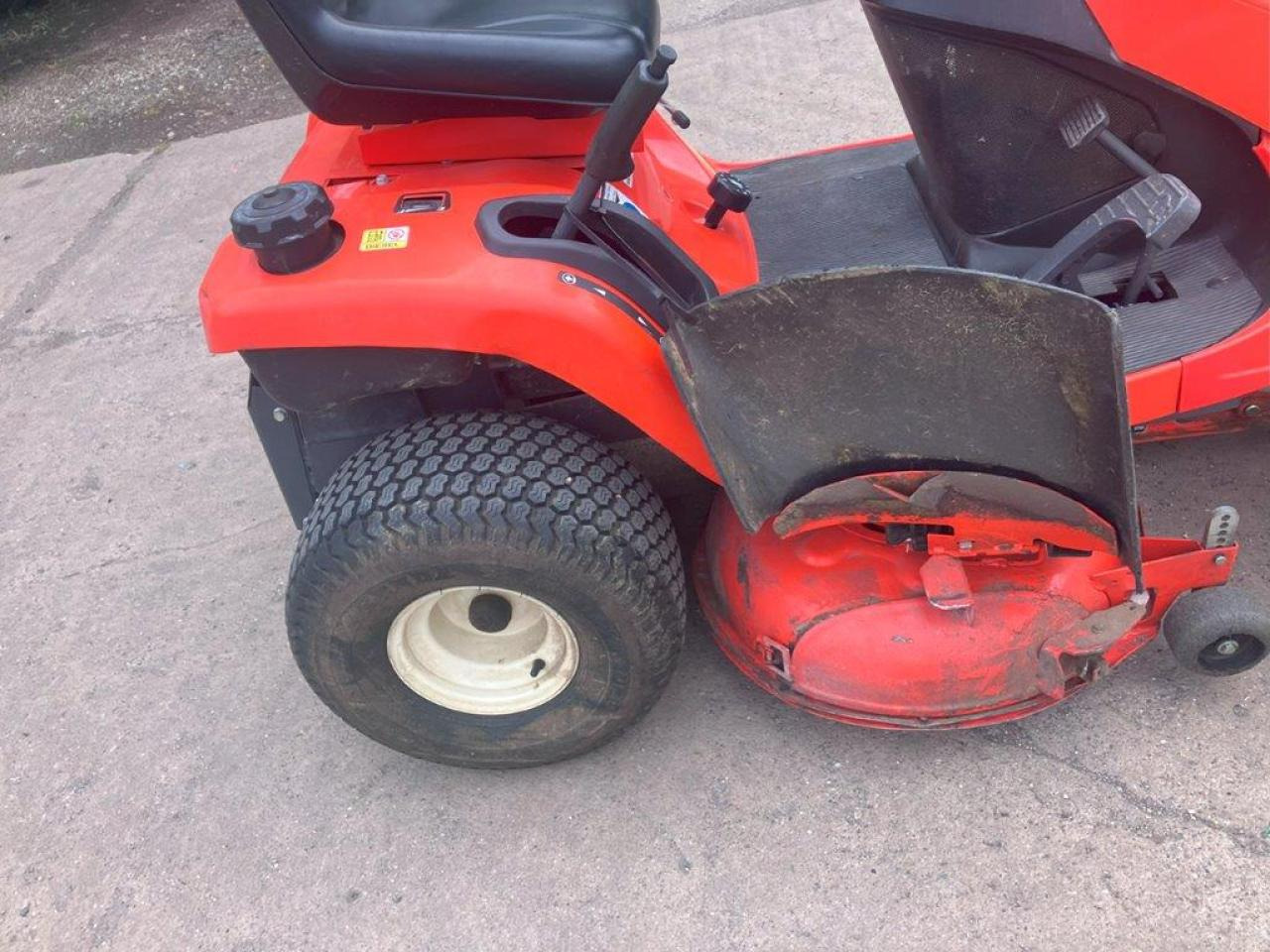Kubota GR1600-ID-II - Rasenmäher: das Bild 4 Kubota GR1600-ID-II - Rasenmäher: das Bild 4