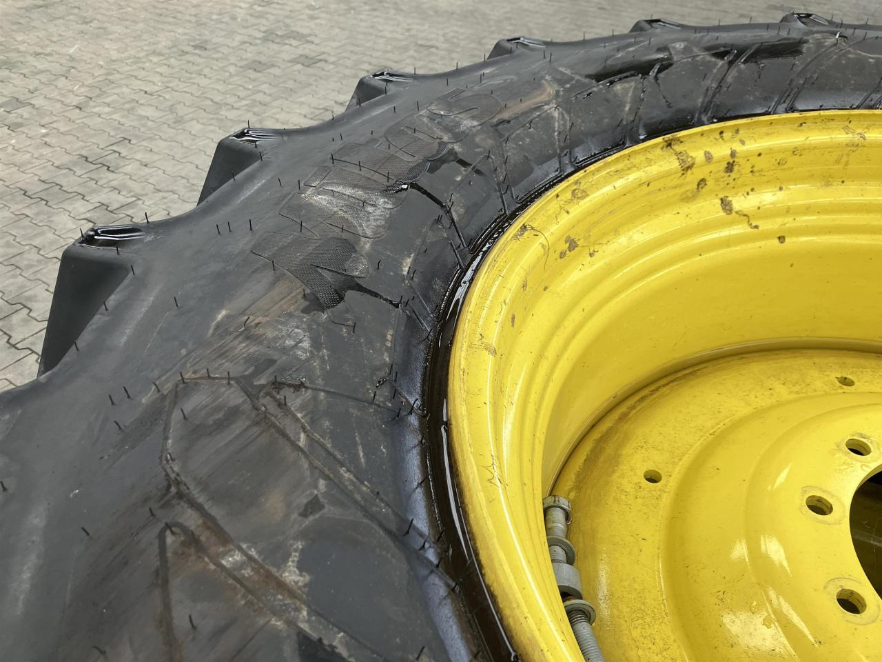 Mitas 650/65R38 - Reifen für Landmaschine: das Bild 3 Mitas 650/65R38 - Reifen für Landmaschine: das Bild 3