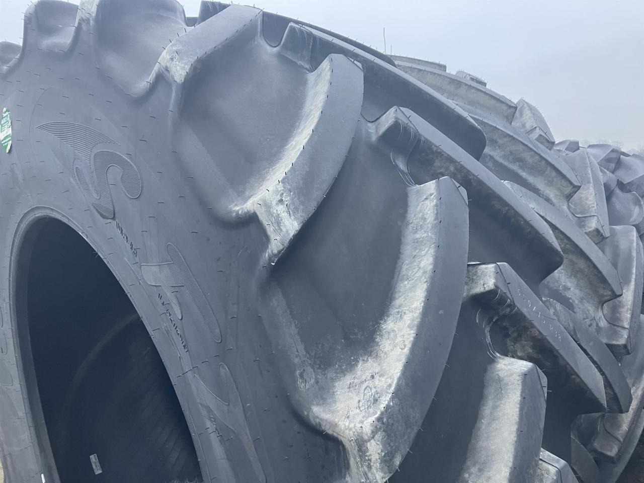 Mitas 650/75R38 - Reifen für Landmaschine: das Bild 4 Mitas 650/75R38 - Reifen für Landmaschine: das Bild 4