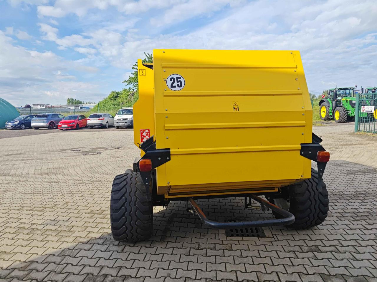 New Holland BR6090 - Rundballenpresse: das Bild 4 New Holland BR6090 - Rundballenpresse: das Bild 4