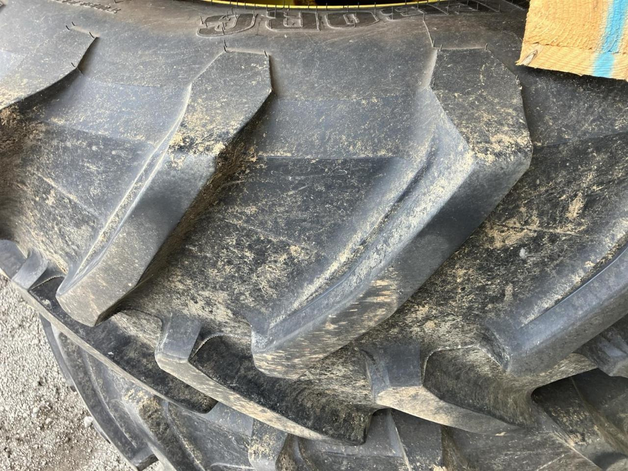 Trelleborg 520/70R38 - Reifen für Landmaschine: das Bild 3 Trelleborg 520/70R38 - Reifen für Landmaschine: das Bild 3