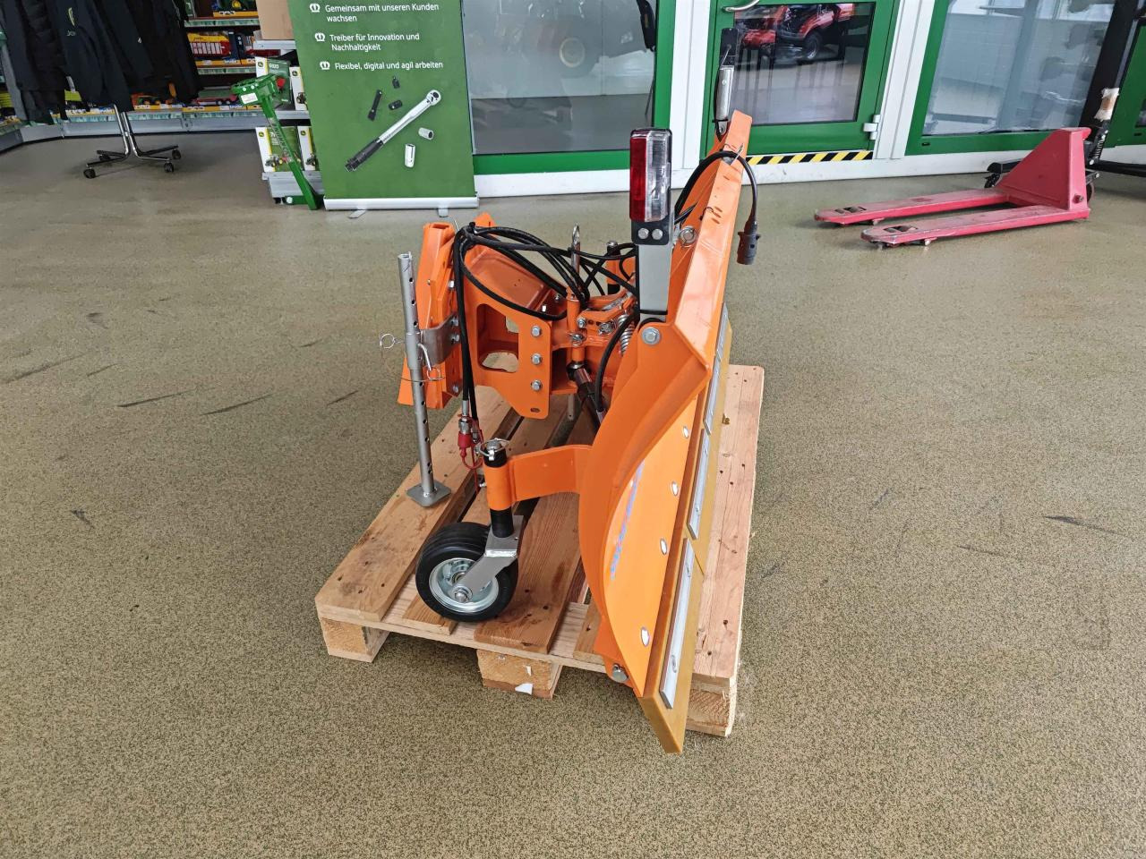 Wiedenmann Snow Master 3809 - Planierschild: das Bild 5 Wiedenmann Snow Master 3809 - Planierschild: das Bild 5