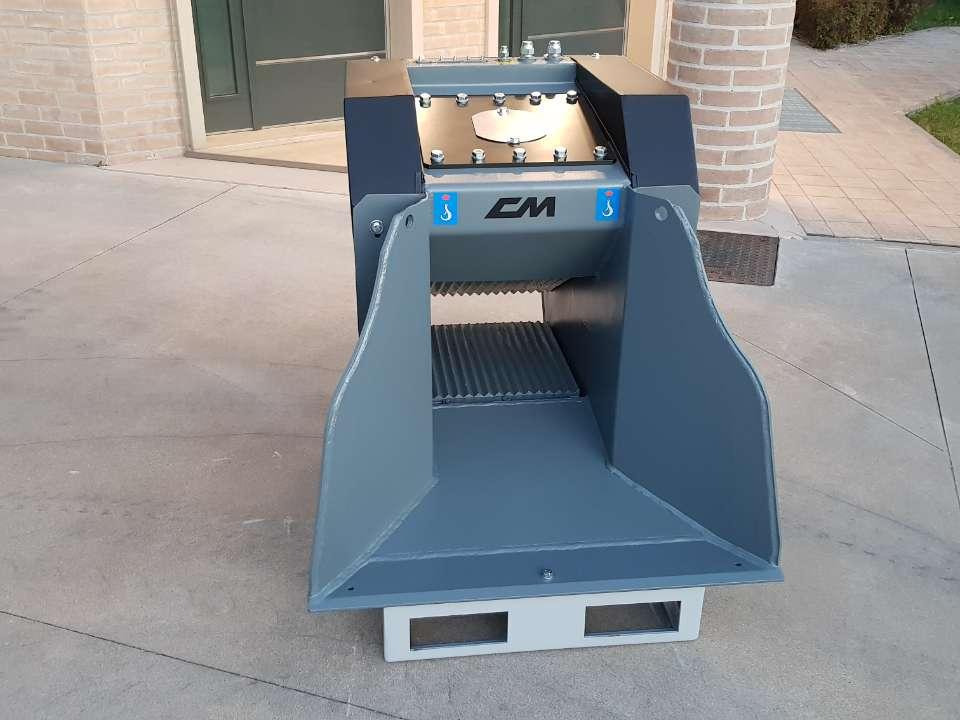CM Crusher CBF-L 80 - Schaufel für Bagger: das Bild 2 CM Crusher CBF-L 80 - Schaufel für Bagger: das Bild 2