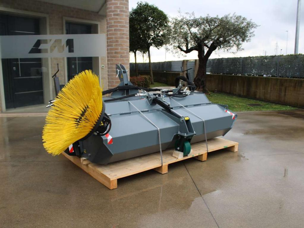 CM Crusher CSI 200 Sweeping Bucket - Kehrbesen für Traktor: das Bild 1 CM Crusher CSI 200 Sweeping Bucket - Kehrbesen für Traktor: das Bild 1