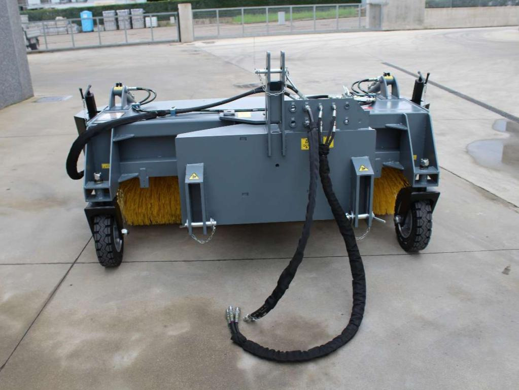 CM Crusher CSK 200 Sweeping Bucket - Kehrbesen für Kompaktlader: das Bild 3 CM Crusher CSK 200 Sweeping Bucket - Kehrbesen für Kompaktlader: das Bild 3