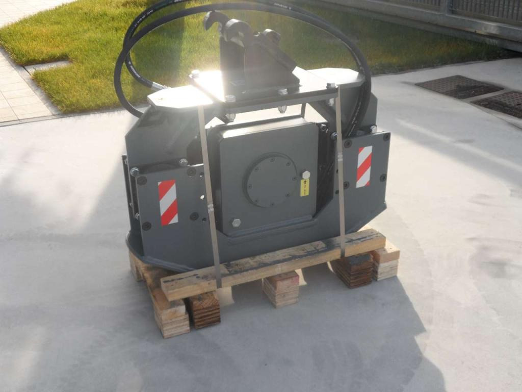 CM Crusher PV 20.40 Vibrating Plate - Rüttelplatte, Anbauteil: das Bild 2 CM Crusher PV 20.40 Vibrating Plate - Rüttelplatte, Anbauteil: das Bild 2
