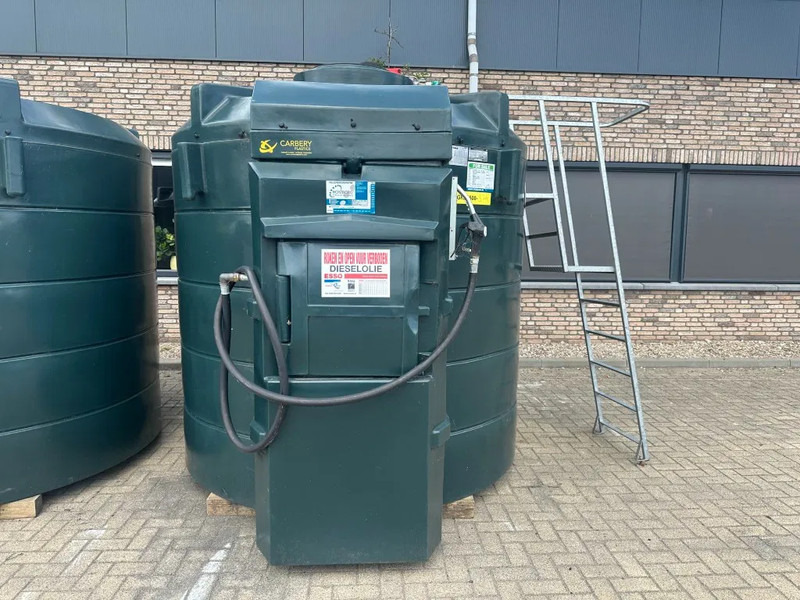 Carbery Kiwa dubbelwandig met mangat Dieseltank 5700 liter met 230 V pompset New ! Overstock - Seecontainer: das Bild 1 Carbery Kiwa dubbelwandig met mangat Dieseltank 5700 liter met 230 V pompset New ! Overstock - Seecontainer: das Bild 1