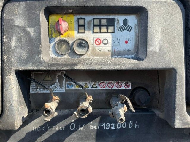 Compair C62HS Deutz 6.2 m3 / min Silent Diesel Schroefcompressor - Luftkompressor: das Bild 4 Compair C62HS Deutz 6.2 m3 / min Silent Diesel Schroefcompressor - Luftkompressor: das Bild 4