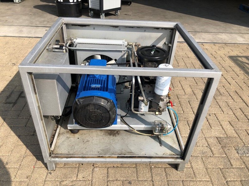 Creemers RCN 15-61 15 kW 1660 Liter/min 15 bar schroefcompressor - Luftkompressor: das Bild 2 Creemers RCN 15-61 15 kW 1660 Liter/min 15 bar schroefcompressor - Luftkompressor: das Bild 2